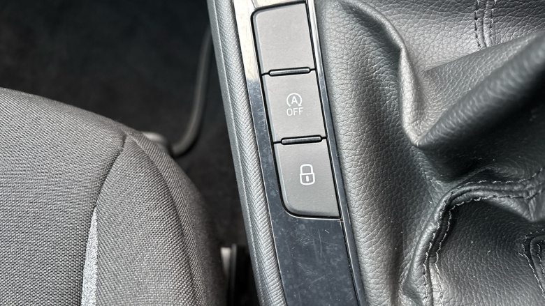 Skoda Fabia 1.0 MPI 80 SE Comfort 5dr Petrol Hatchback